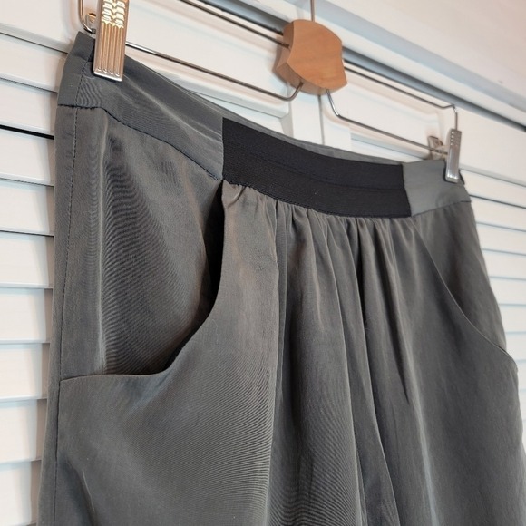 ZARA High Rise Crop Pants Grey Pleated Ankle Zip Women Small Minimalist‎ Trouser - Picture 2 of 14